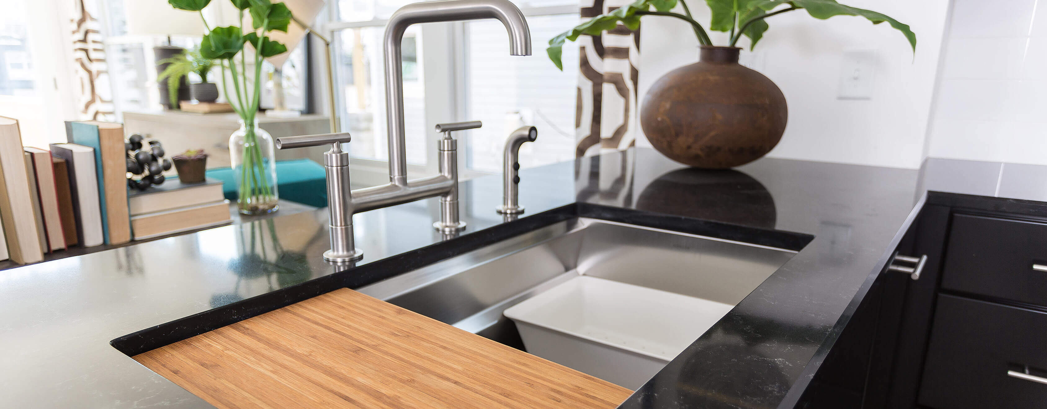Cascade Noir | Customcraft Countertops