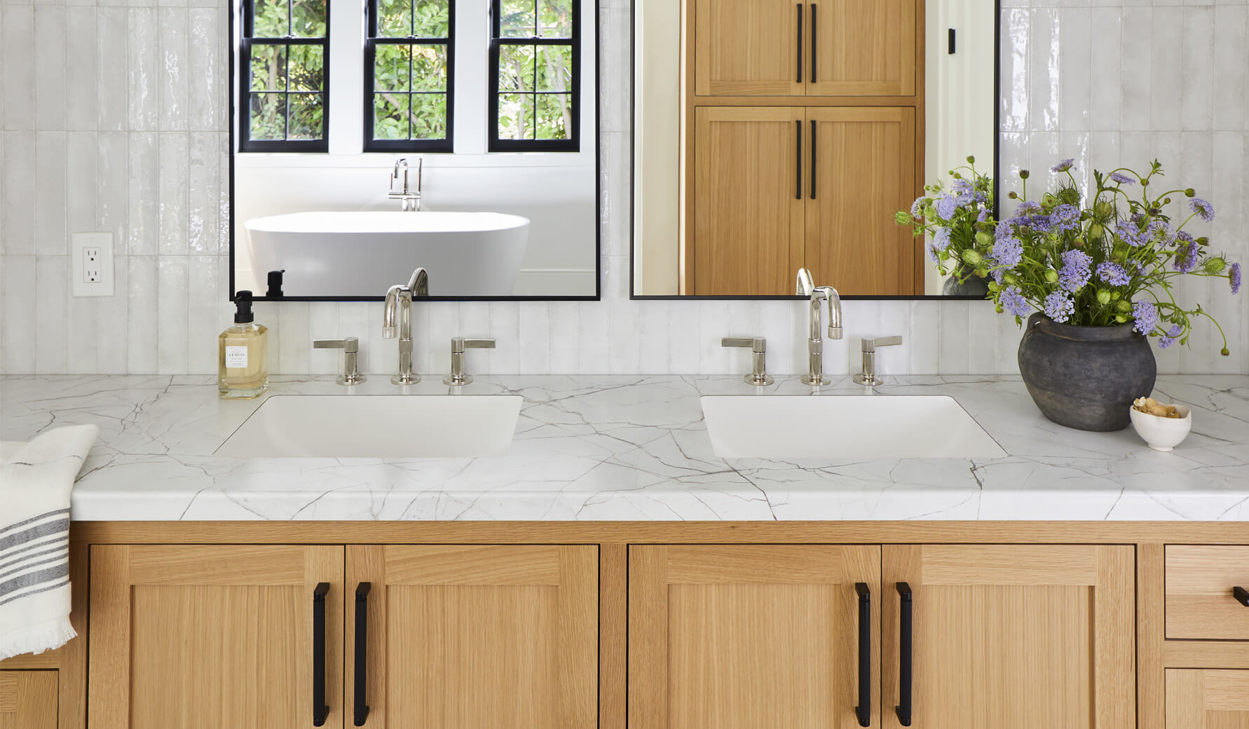 Bathrrom laminate vanity top in white